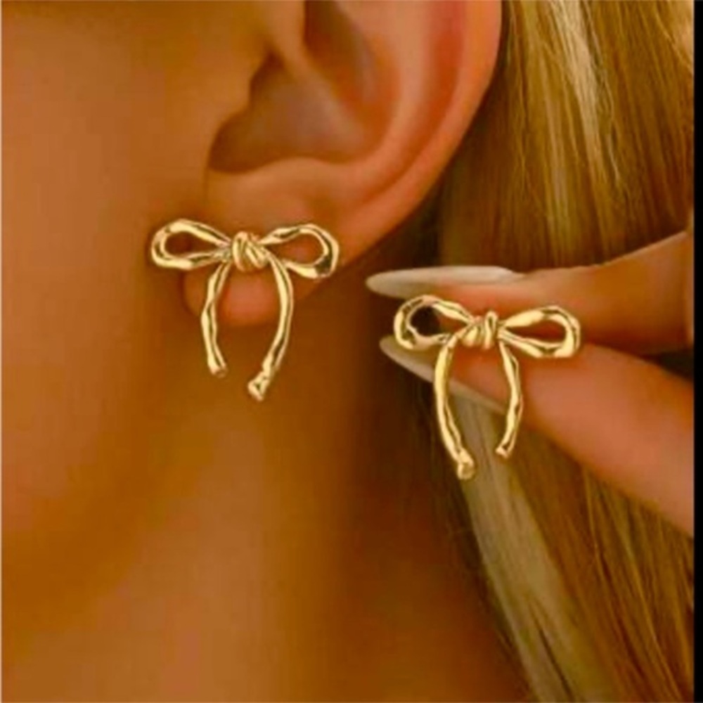 ✨Gold Bow Stud Earrings - Elegant Women’s Jewelry